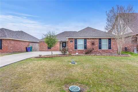 102 Pecan Street, Iowa, LA 70647