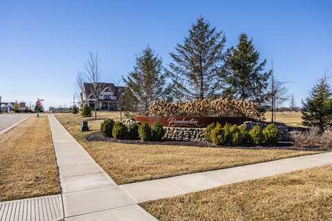 8055 Totton Court, Zionsville, IN 46077