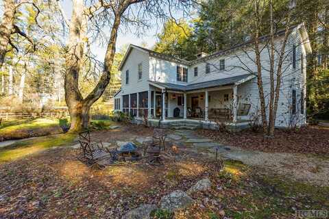 1290 Dillard Road, Highlands, NC 28741