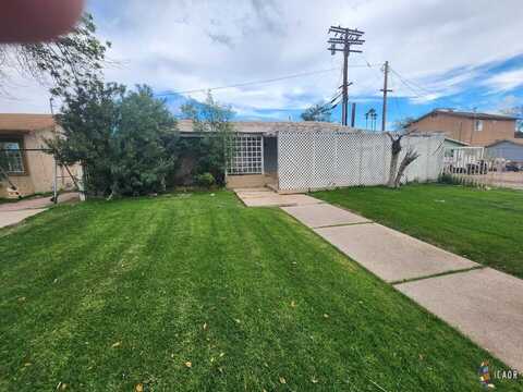 814 Rockwood Ave, Calexico, CA 92231