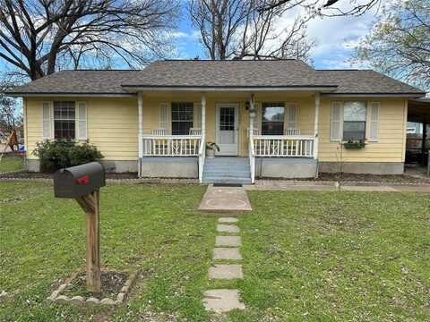 1301 NE 2nd ST, Smithville, TX 78957