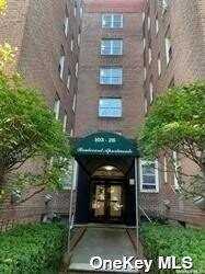 103-26 68 Ave, Forest Hills, NY 11375