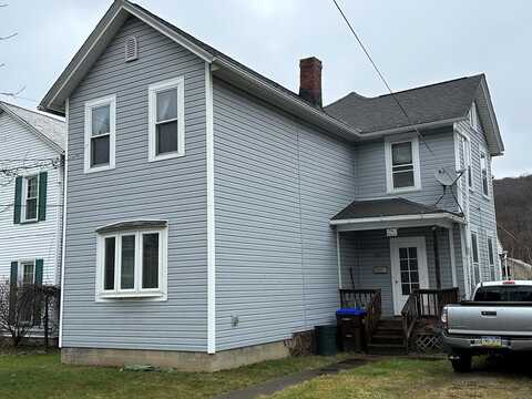 530 Liberty, Franklin, PA 16323