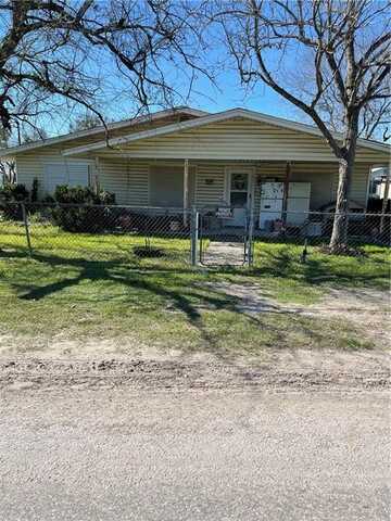 1001 N MCANALLY, Mathis, TX 78368