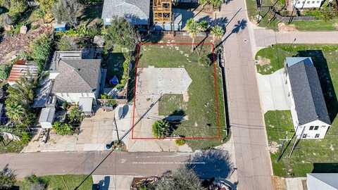 423 E Oaks Ave, Port Aransas, TX 78373