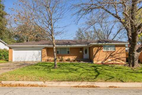 3524 Wedgway Drive, Fort Worth, TX 76133