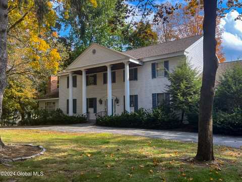 660 N Broadway, Saratoga Springs, NY 12866