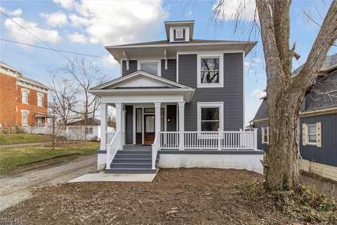 742 Findley, Zanesville, OH 43701