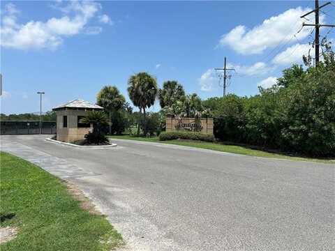 2305 FORT BEAUREGARD Boulevard, Saint Bernard, LA 70085