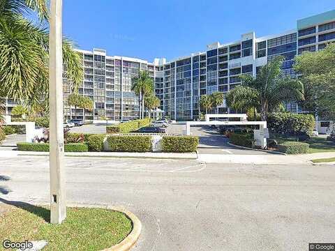 Leslie, HALLANDALE BEACH, FL 33009