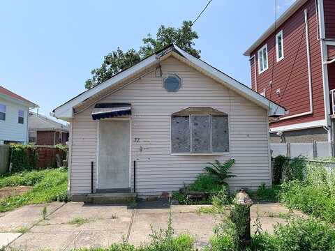 Topping, STATEN ISLAND, NY 10306