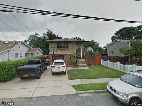 8Th, LINDENHURST, NY 11757