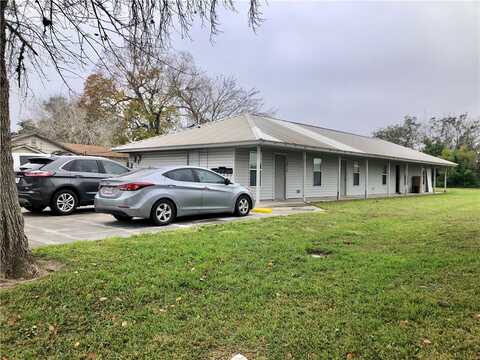 401 W Depot Street, Refugio, TX 78377