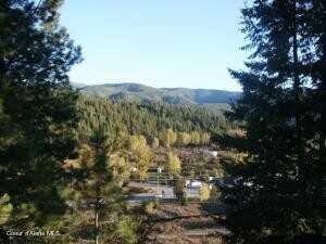 255 Pinetree Dr, Pinehurst, ID 83850