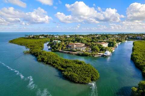 35 Cardinal Lane, Key Largo, FL 33037