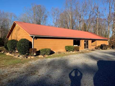 4845 Hooper Highway, Cosby, TN 37722