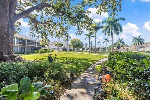 1020 Palm View DR, NAPLES, FL 34110