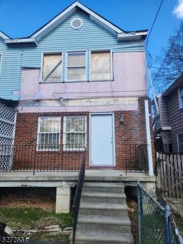 213 Wallace St, Orange, NJ 07050