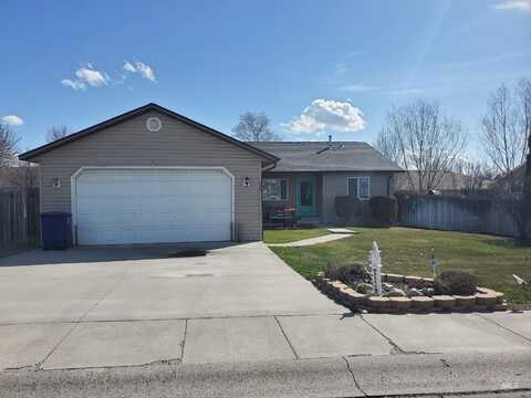 907 3rd Ave E, Jerome, ID 83338