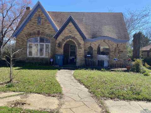 316 N Center St, Gladewater, TX 75647