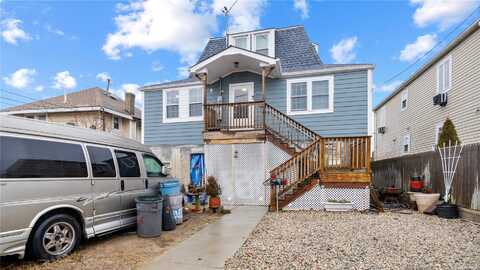 9 1st Street, Rosedale, NY 11422