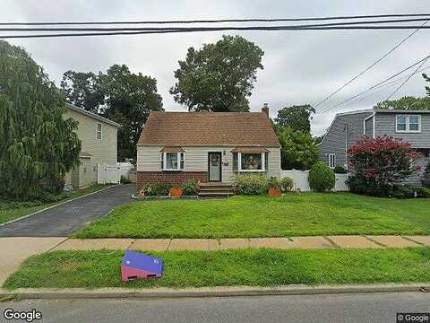 Commonwealth, MASSAPEQUA, NY 11758