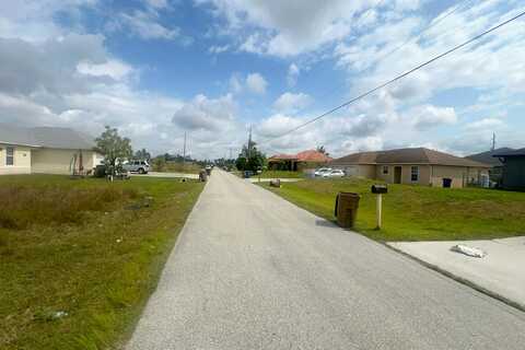 Gilbert Ave S, LEHIGH ACRES, FL 33973