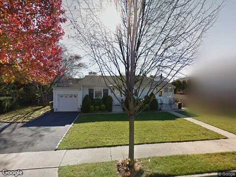 Queens, MASSAPEQUA, NY 11758