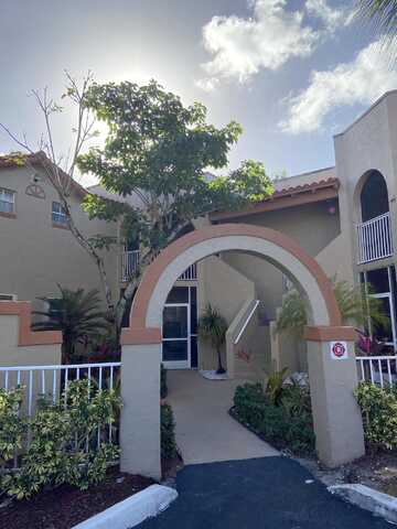 86Th, PEMBROKE PINES, FL 33025