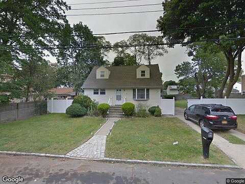 Benburb, AMITYVILLE, NY 11701