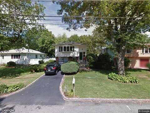 Lakeway, WEST BABYLON, NY 11704