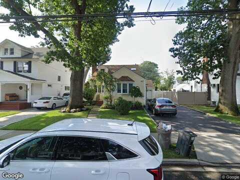 Vincent, LYNBROOK, NY 11563