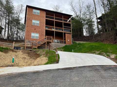 3211 Pine Way, Pigeon Forge, TN 37863