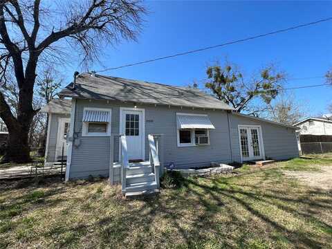 2009 Pecan Street, Commerce, TX 75428