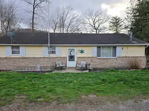 207 KELLY AVENUE, MT. HOPE, WV 25880