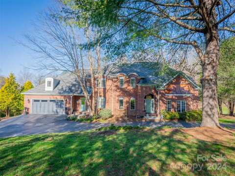 8 Walnut Lane, Fletcher, NC 28732