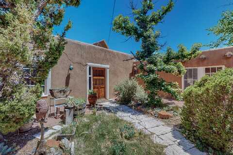 5949 Guadalupe Trail NW, Albuquerque, NM 87107