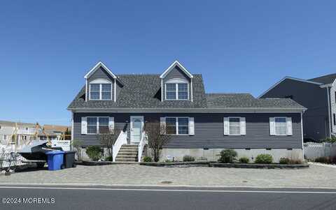 1048 Jennifer Lane, Beach Haven West, NJ 08050