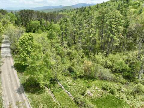 999 Pearl Lake Road, Sugar Hill, NH 03586