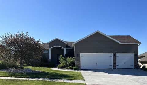 3300 Glen Ellen Rd, Sioux City, IA 51106