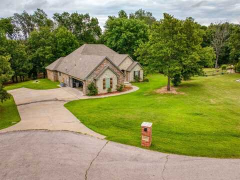 19462 Charleston Point, Shawnee, OK 74801