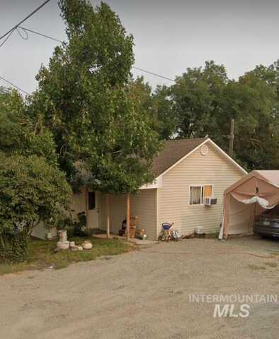 515 W C Street, Shoshone, ID 83352