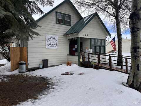 121 S Main Street, Cascade, ID 83611