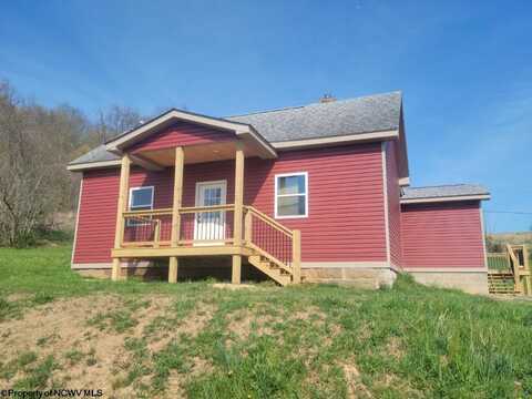 1061 Harmony Grove Road, Grafton, WV 26354