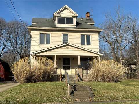 1452 Elm Street, Youngstown, OH 44505