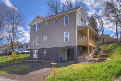 495 SCHOOL Lane, Christiansburg, VA 24073