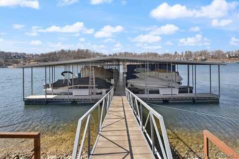 98 Jonathan Drive, Lake Ozark, MO 65049