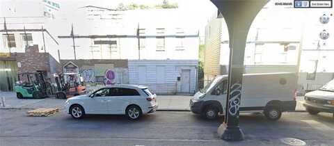 38-20 31st Street, Queens, NY 11101