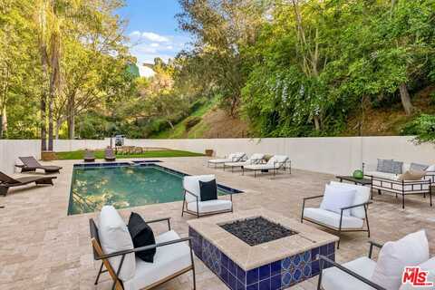 2570 Nichols Canyon Rd, Los Angeles, CA 90046