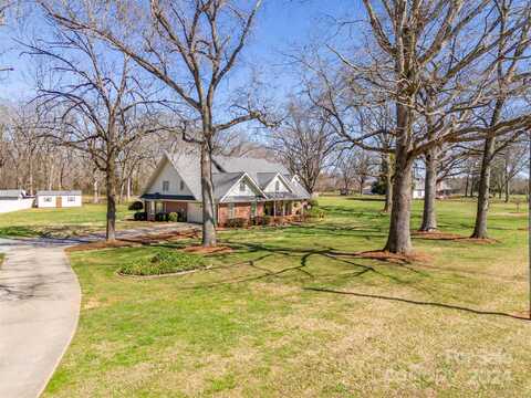 29 Daves Road, Mooresboro, NC 28114